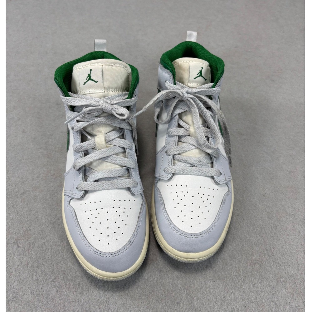 Jordan 1 Mid 3Y DQ8424-142 Summit White/Pure Platinum/Sail/Pine Green - Picture 3 of 9